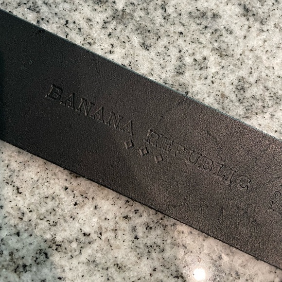 Banana Republic | Size Medium | Leather Belt | Bronze Buckle | Hook Latch | 42” - Picture 5 of 8
